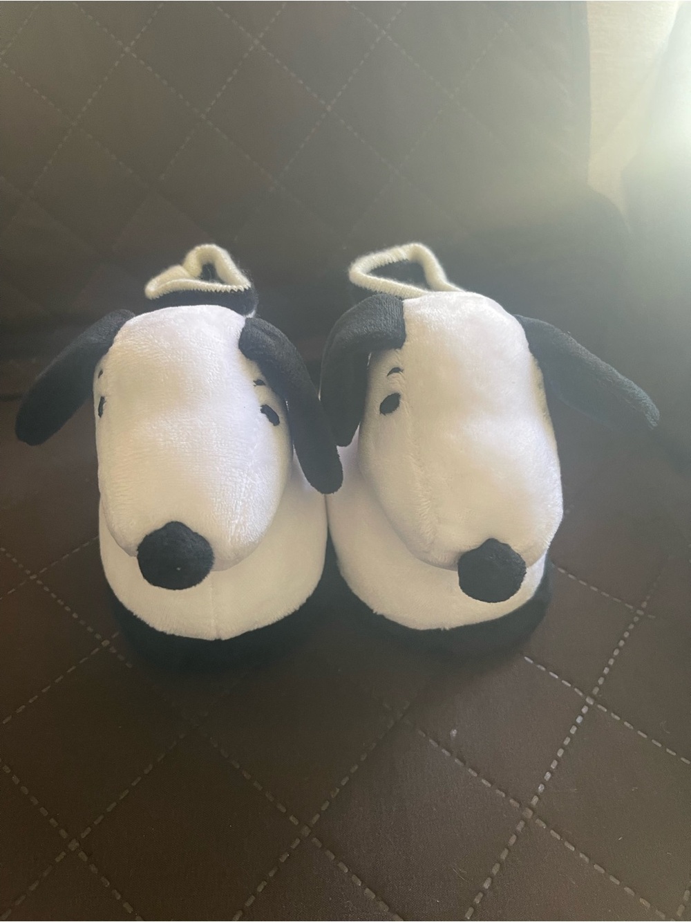 Peanuts Snoopy Plush Kids Slippers in White and Black